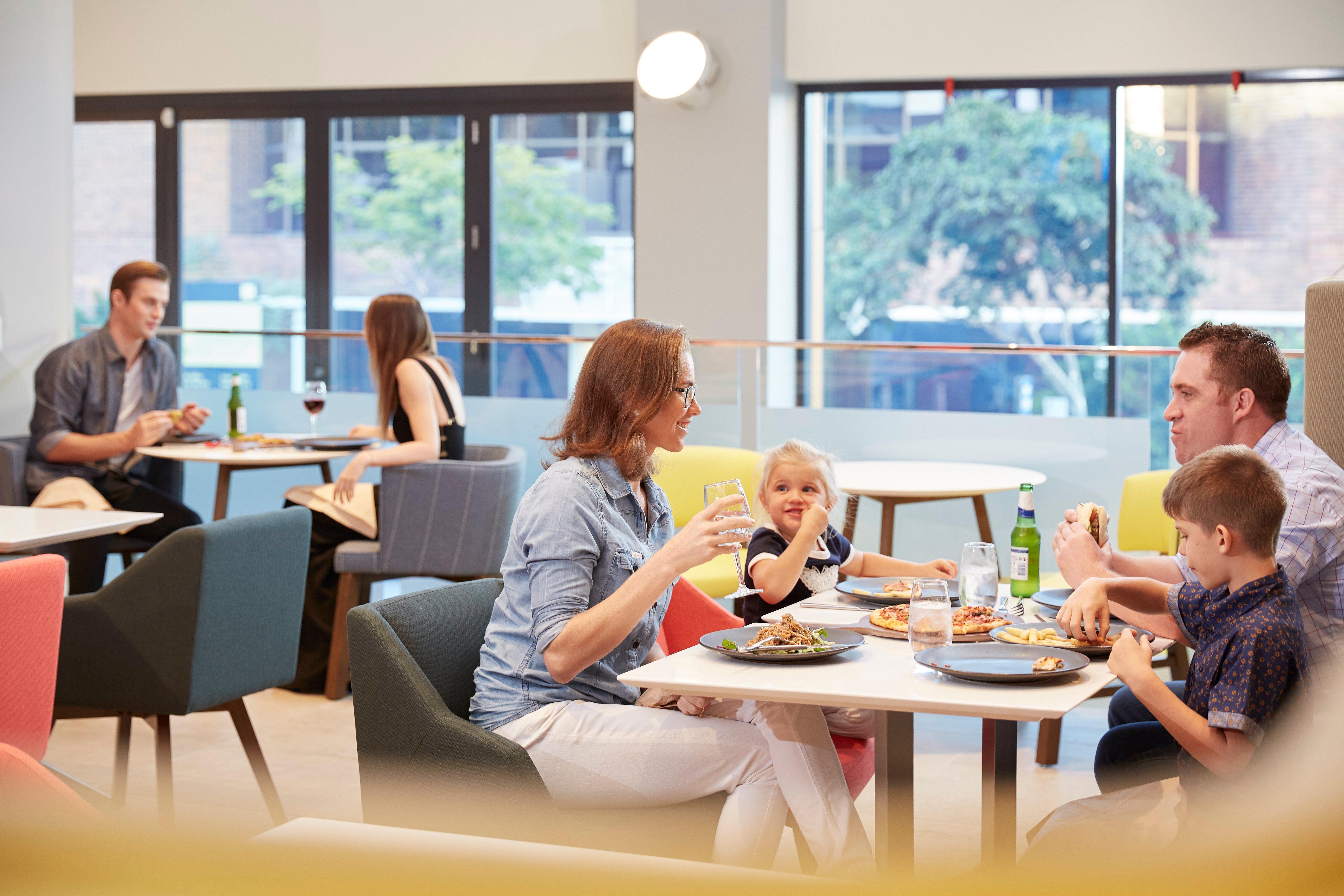 Holiday Inn Express Brisbane Central By Ihg Экстерьер фото